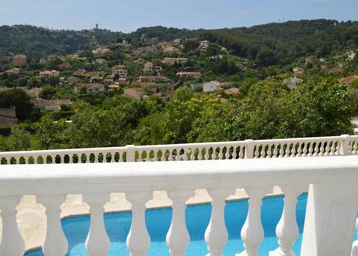 Villa La Terre Des Lauriers