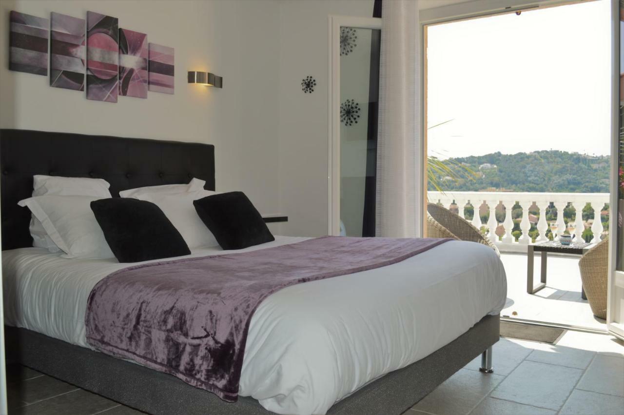 La Terre Des Lauriers Bed & Breakfast 3*